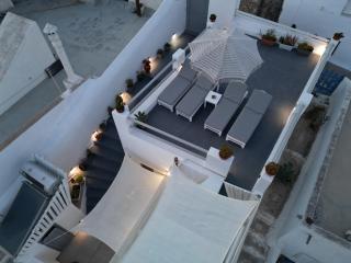 Asmeri Residence with Jacuzzi in Santorini - 7