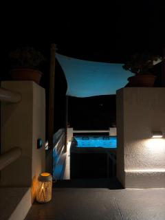 Asmeri Residence with Jacuzzi in Santorini - 9