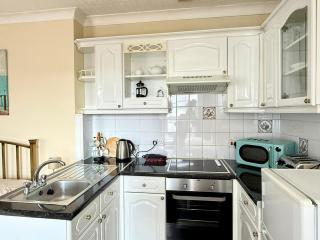Belgravia Holiday Apartments - 5