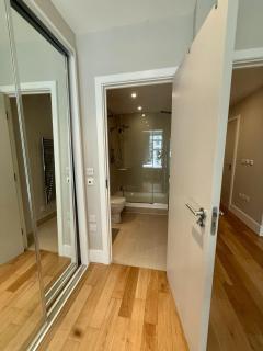 Beautiful 2 bedroom Apartment on the River Thames - 3
