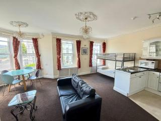 Belgravia Holiday Apartments - 3