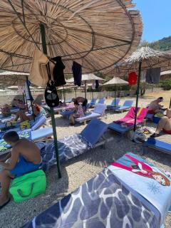 Paros Rooms Family Place Radhime Vlore - 3