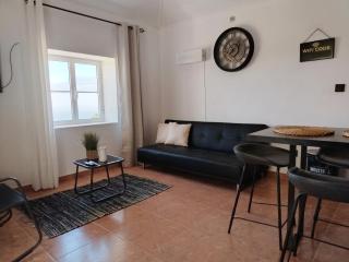 Bougainvillea House - 9