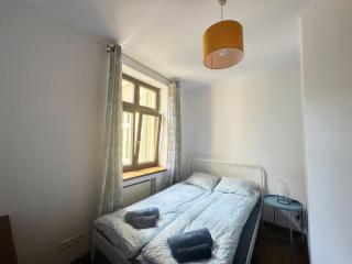 Krakow Basecamp Spacious Stay for 8 - 5