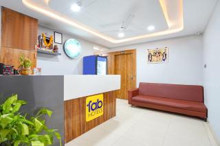 FabHotel Royal King - 9