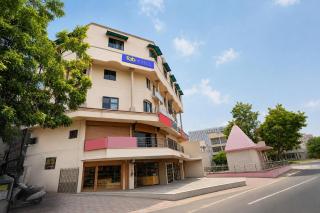 FabHotel Royal King - 0