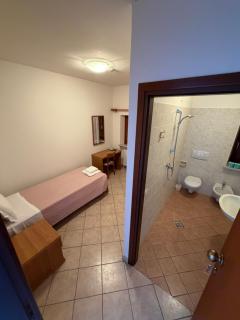 Hotel casa del pellegrino - Castelmonte - 4