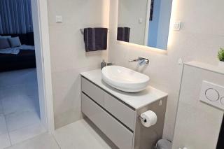 Seaview 8 Bed Villa Sleeps 16 - Pool & Hot tub - 8