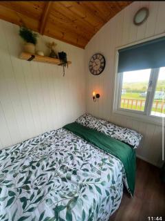 Reef Shepherds Hut - Penally - 8