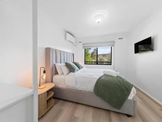 15 Calm & Cosy w Parking - Walk to Beach & Train - 4
