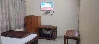 Prashanth Family Homestay - 8