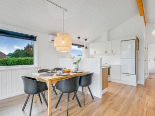Holiday Home Picabo - 750m to the fjord by Interhome - 3