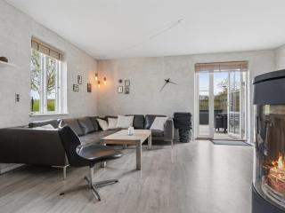Holiday Home Kali - 750m from the sea by Interhome - 5
