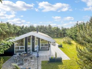 Holiday Home Ilya - 900m from the sea by Interhome - 0