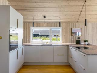 Holiday Home Tilje - 80m from the sea by Interhome - 8