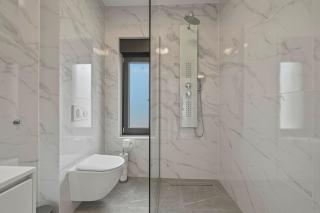 Luxury Villa with Indoor Pool and Sauna - 1