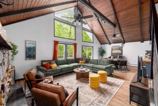 The Harmony Escape with Hot Tub, Sauna, Fire Pit, Games, Sleeps 18 - 0