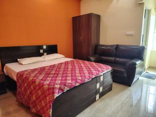 New Surya Deluxe Boarding & Lodging - 9