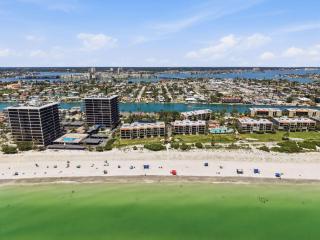 Land's End 4-404 Bay Front - Premier - 8
