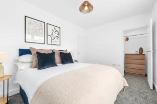 Spacious 2BDR Stanley House with Free Parking - 6