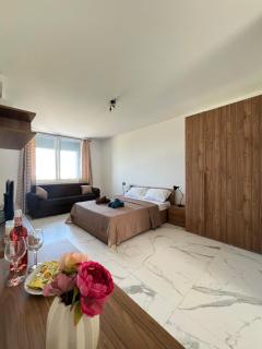 Seafront Escape Beach Paceville Nearby 2 - 4