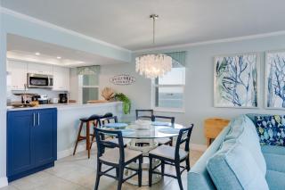 Stunning Waterfront Residence with Panoramic Water Views - 2