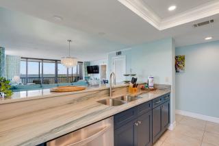 Stunning Waterfront Residence with Panoramic Water Views - 1