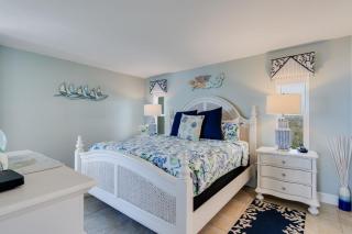Stunning Waterfront Residence with Panoramic Water Views - 3