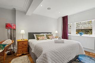 Elegant West End Flat in Glasgow - 2