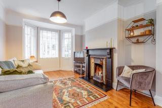 Stylish East Belfast Townhouse with Parking - Belfast - 1