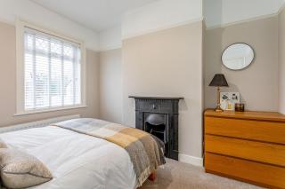 Stylish East Belfast Townhouse with Parking - Belfast - 1