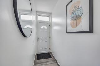 High-end 4 Bed house in Coventry City Centre - 3