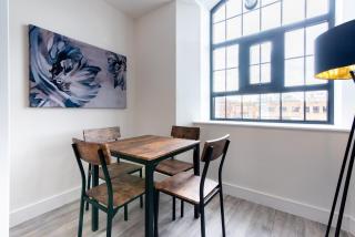 Modern 1 Bedroom Apartment Near Nottingham Train Station - 2