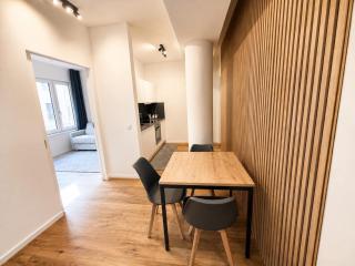 GoldenKey-Suites - Luxury Suite 'Fuggerei' - At Rathausplatz in the Heart of Augsburg - New in 2026 - Air-Conditioned - 4