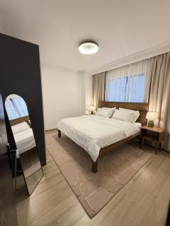 Luxury 2BR King and Queen Rooftop Pool Westlands - 5