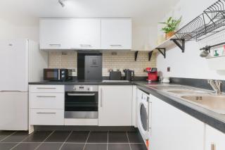 Clapham Apartment-Private Terrace-Easy Central Access - 5