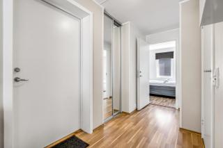 Amazing Arctic Stay l Downtown l Near Attractions - 3