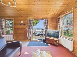 Lodge 3 - two bed with Hot Tub - 4