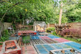 Apartment Sleeps 7 - Pets Free Parking & WiFi - 8