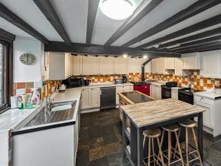 Duvale Barn - 8