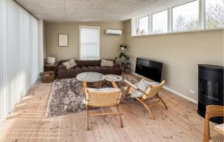 Cozy Home In Aakirkeby With Wifi - 9