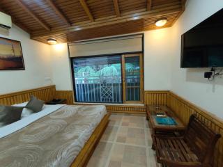 Greenwoods Inn Mcleodganj #Parking #lift #All Balcony Rooms #Rooftop Terrace #Prime Location # Close to the Triund Trek Point 400 Mtr Head - 1