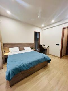 Fully Furnished Studio Prime Location in Gurugram - 1