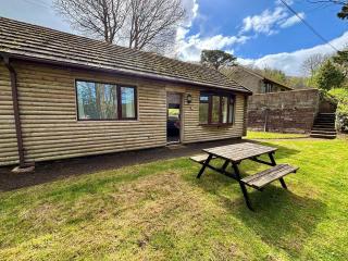 Lodge 10 - 2 Bed with parking - 1