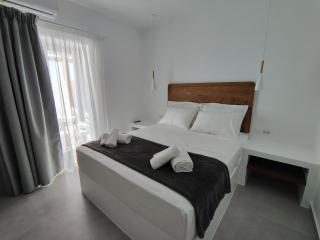 IraMar Luxury Villa II - Private Pool & Sea View - Kampos Paros - 5