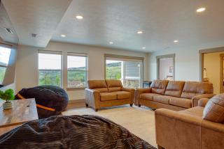 Ultimate Family Getaway! Luxe 6BR Bear Lake Home - 4