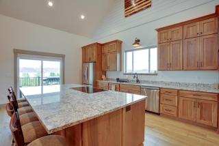 Ultimate Family Getaway! Luxe 6BR Bear Lake Home - 1