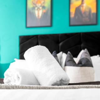 Stylish 2 Bed Apartment - City Centre - Balcony - Smart TV - Netflix 1012MH - 8