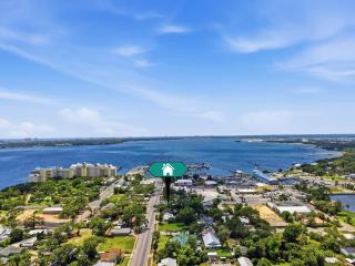 Historic St Andrews Coastal Bungalow - 5
