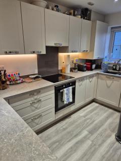 Modern beautifully appointed - 4